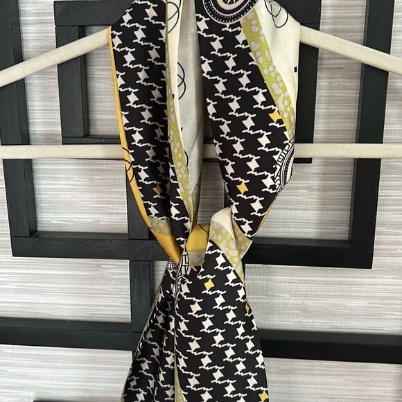 Classy scarf black and white hound tooth printed design scarf silky - Picture 2 of 4